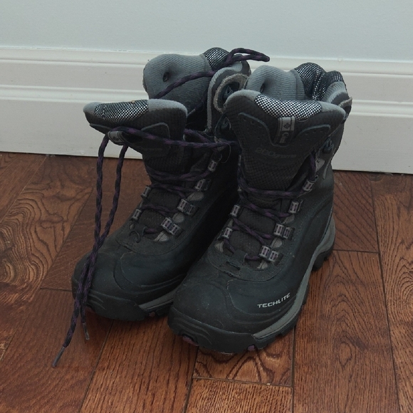Columbia Shoes - Columbia Bugaboot Size 6.5
